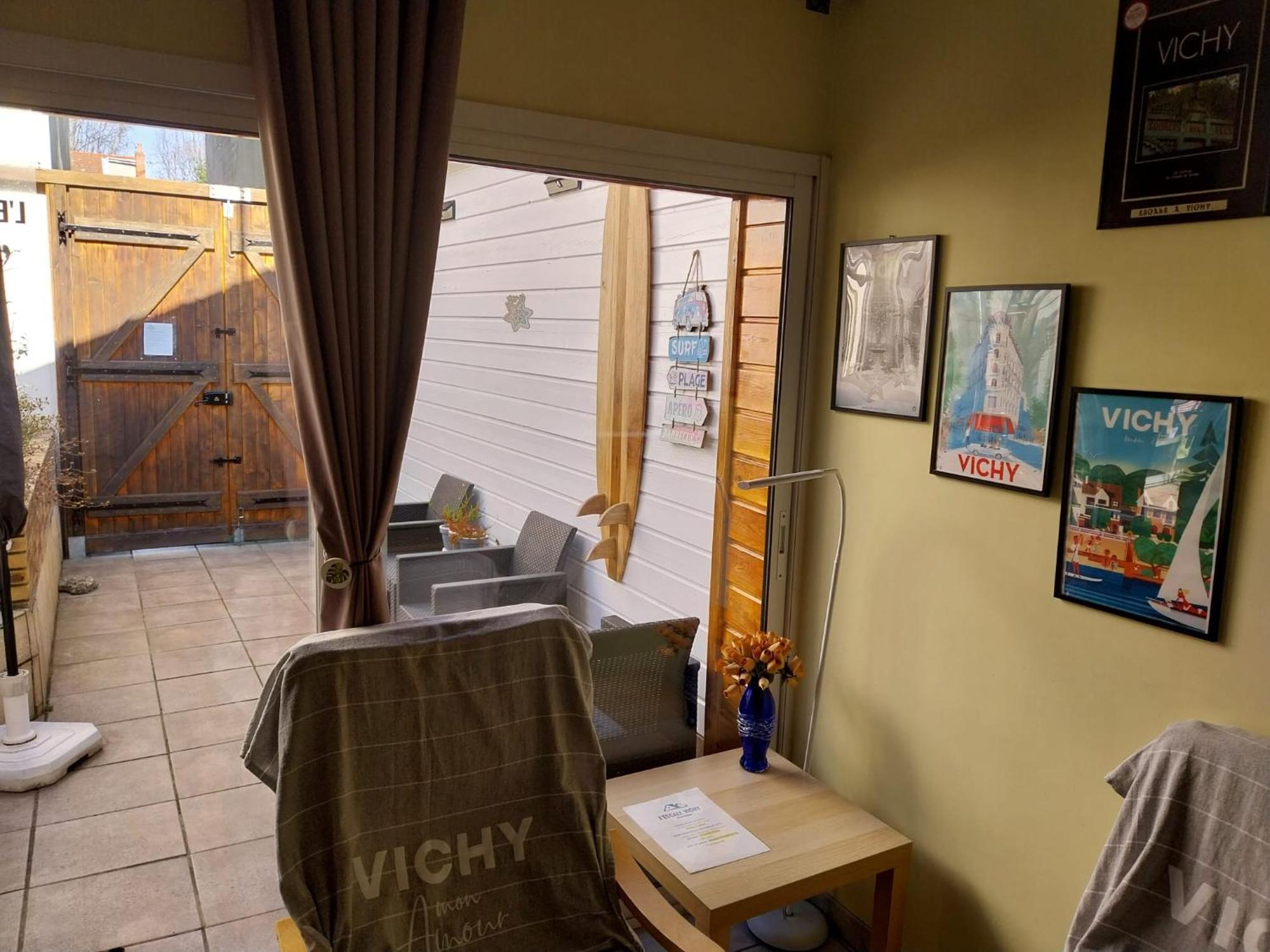 L'Escale Vichy Villa Exterior photo